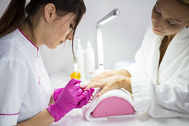 KHÓA HỌC NỐI MI, PHUN XĂM, FACIAL