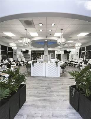 CẦN MANAGER cho tiệm Nail – Lương thoả thuận – Liên hệ: 714-272-3879