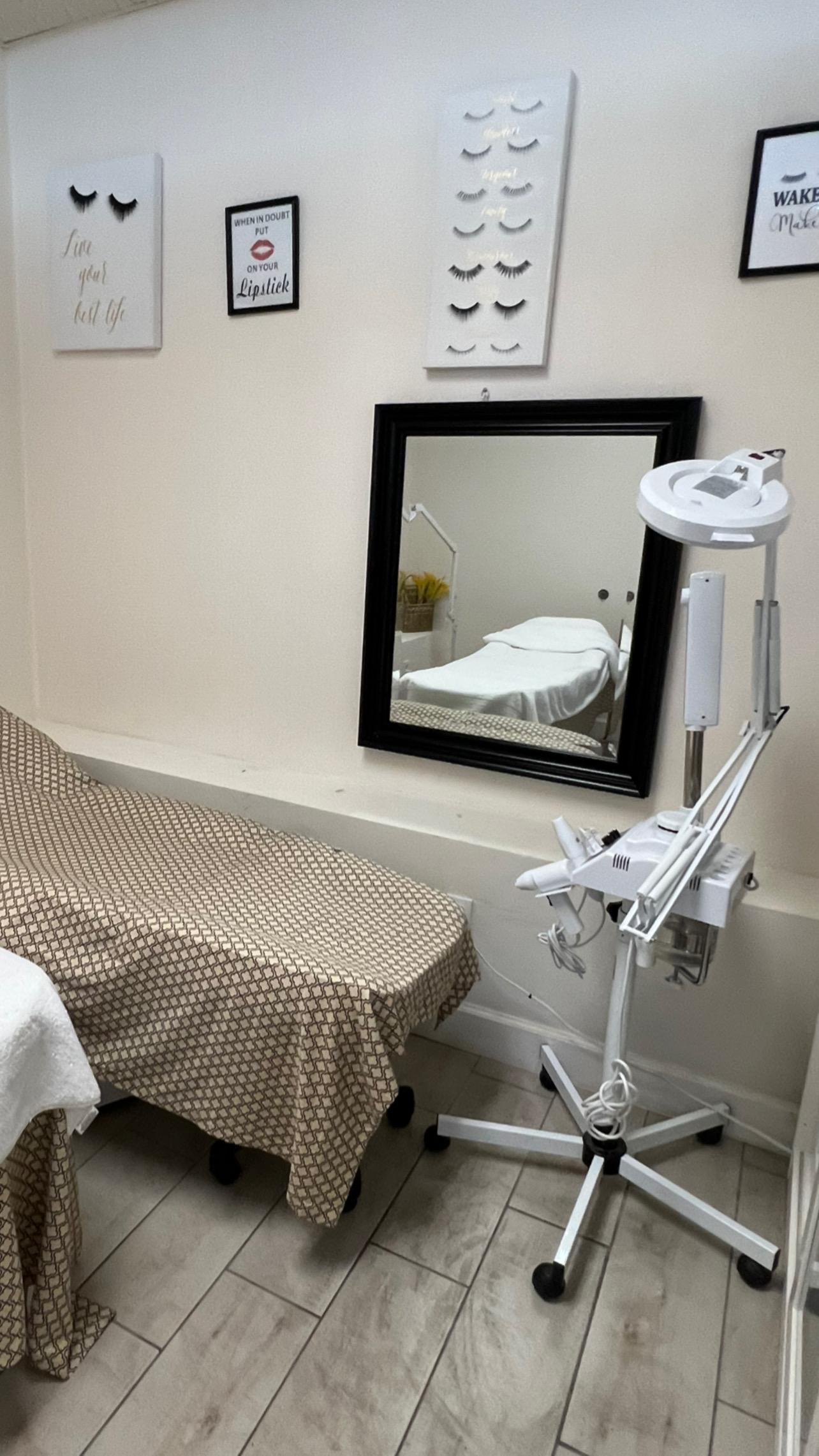 Bán Tiệm Nail & Spa ở Glendora, California