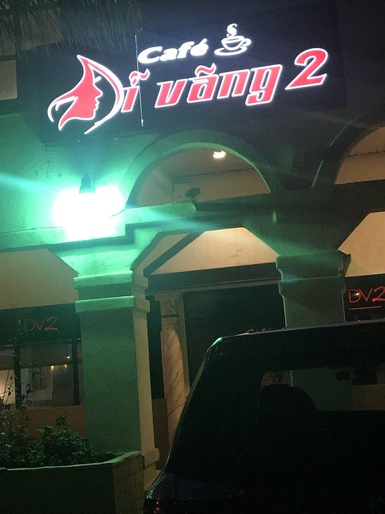 Cafe Di Vang 2 – Cafe Bikini Nổi Tiếng ở Little Saigon, Nam California