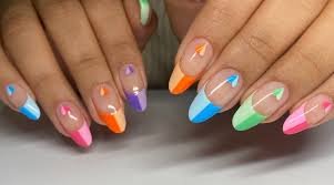 Tuyển dụng thợ nail có tay nghề giỏi, lương cao. Tiệm Nails vùng Eastvale/Corona đông kh