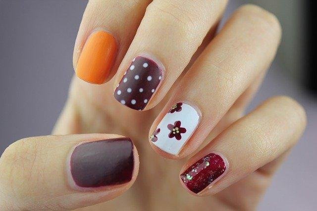 Thợ Nail Cần Thu Nhập Cao? Gọi Ngay. Cách Bolsa 20 phút. Cần thợ Bột nữ kinh nghiệm làm