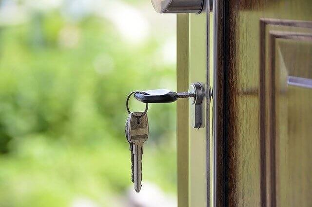 Thuê nhà ở lâu dài, mới tân trang. VACATION HOUSE 3BD/2BA, và 1 phòng cho thuê, restroom