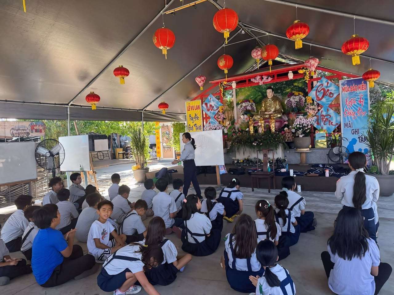 Tuyển Giáo Viên & Huynh Trưởng Dạy Tiếng Việt Cho Trẻ