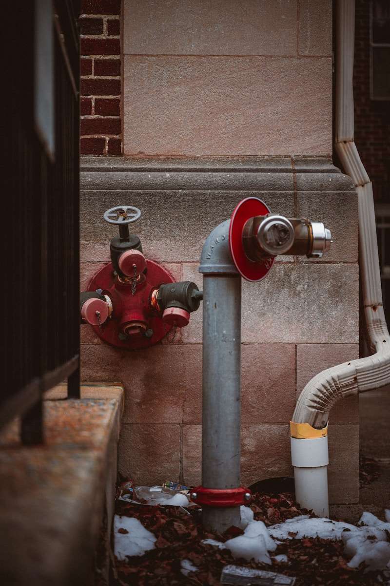Chuyên sửa chữa và thay thế hệ thống ống nước đồng, PEX, ống thoát nước, ống gas.  Có th