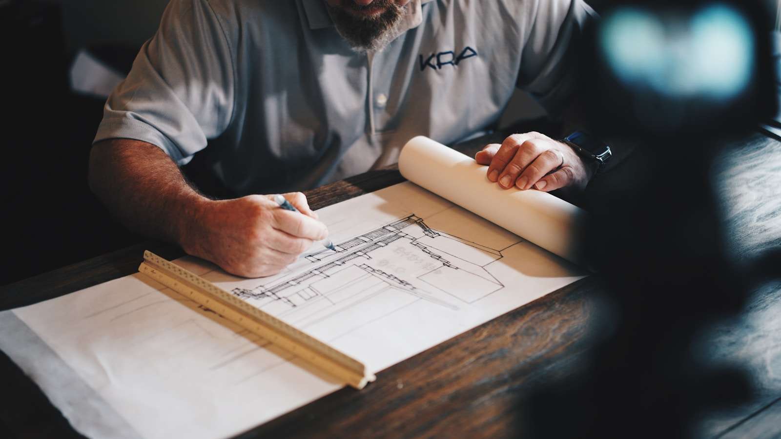 Trường Construction (Giấy phép #714790) chuyên thi công các hạng mục: tráng xi măng, chu