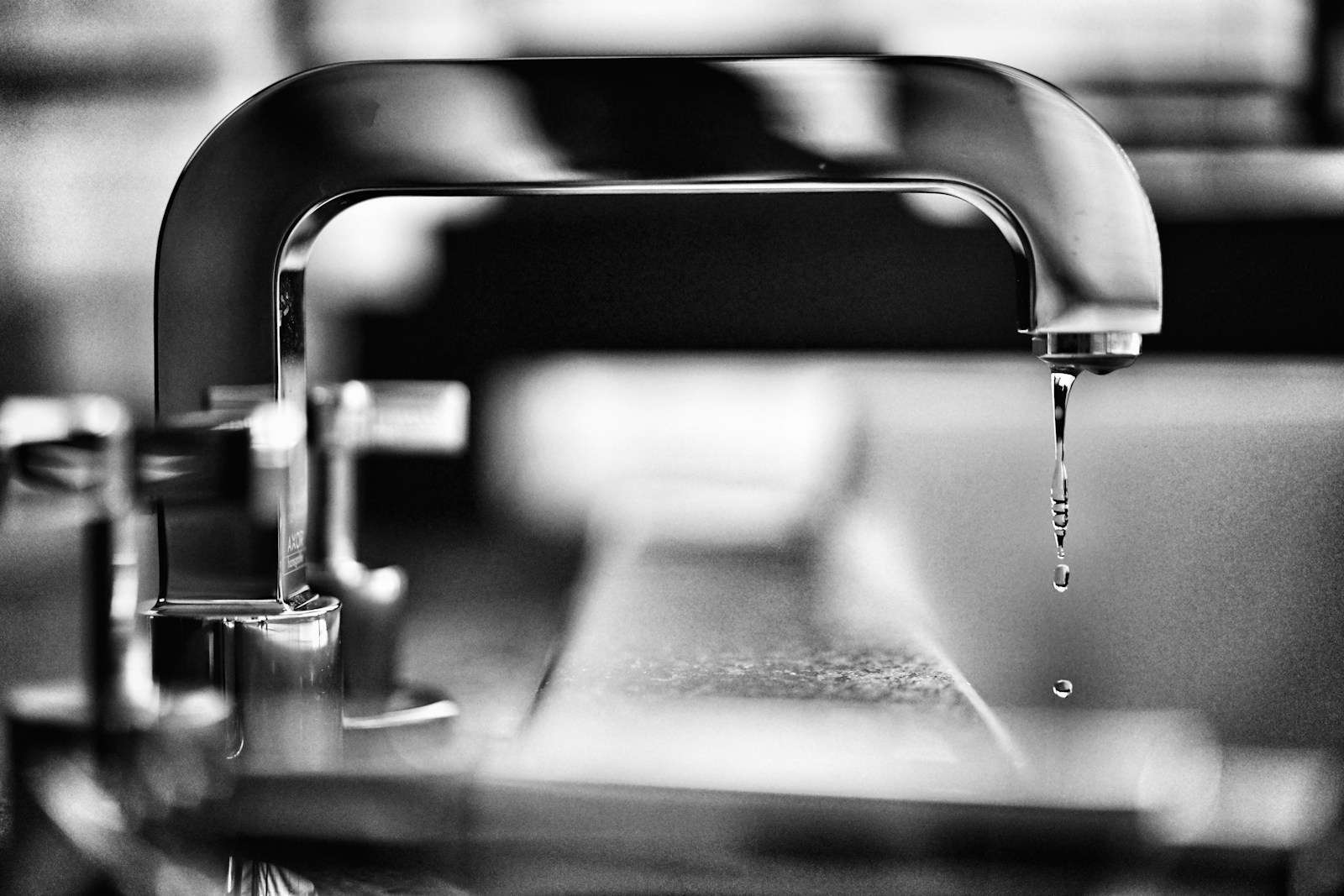 Thành Plumbing chuyên sửa chữa và thông tắc ống nước, cống chuyên nghiệp tại California,