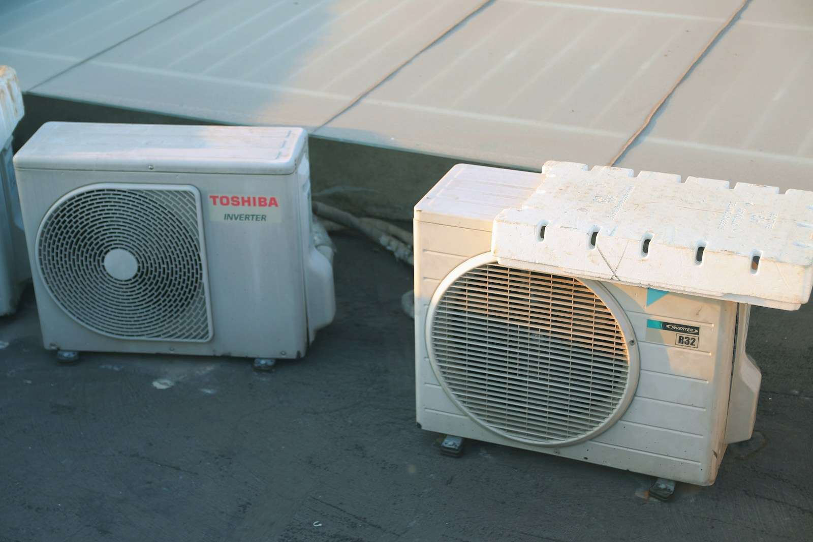 Dịch vụ sửa chữa và lắp đặt máy lạnh (central air), máy sưởi, máy lạnh mini-split, bình