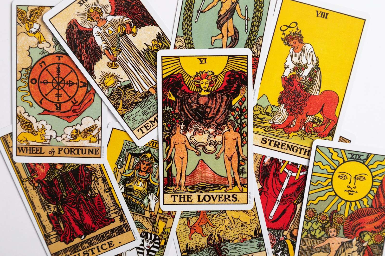 Xem bói bài Tarot chuyên về tình duyên, gia đạo, giúp công việc kinh doanh thuận lợi, mu