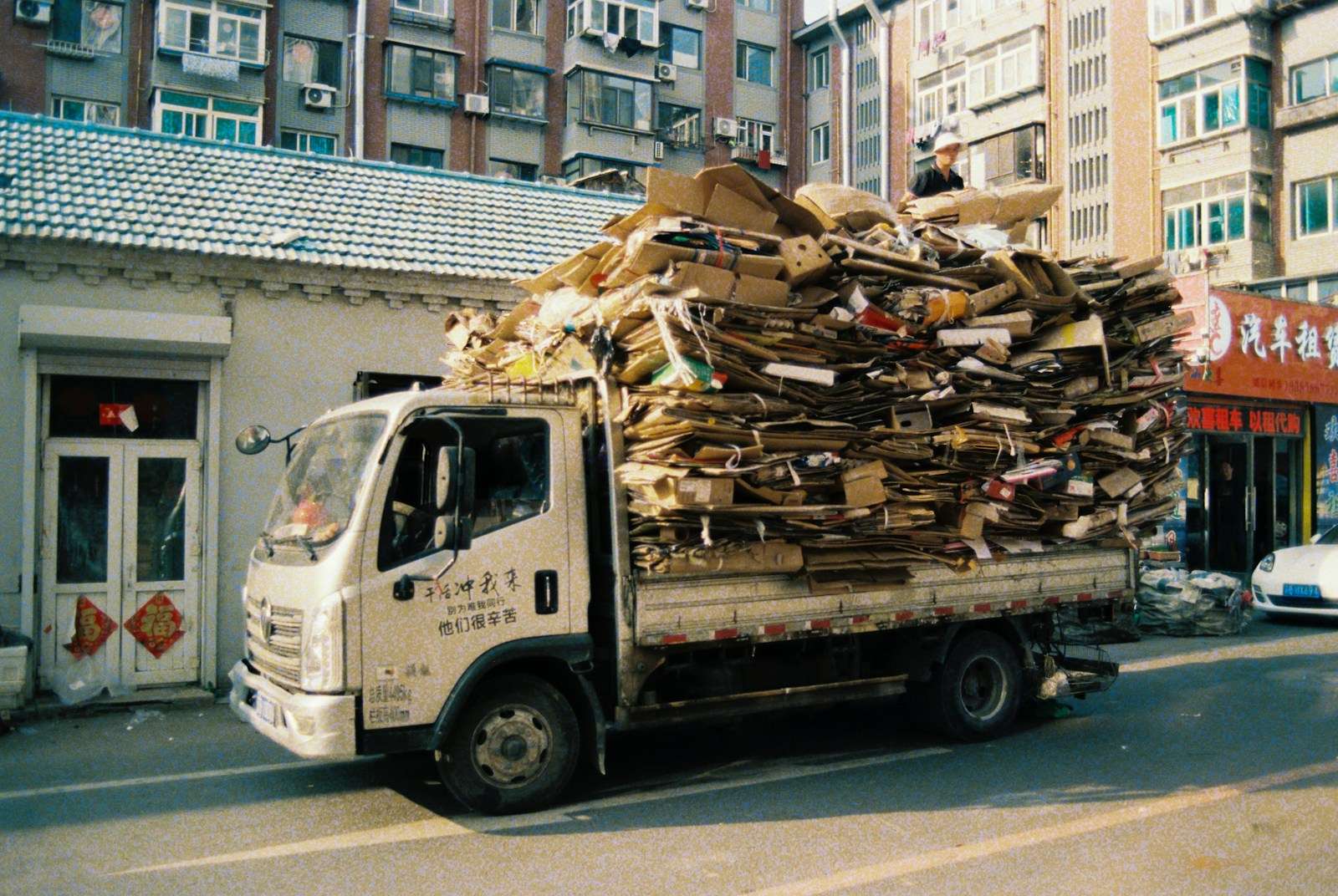 Dịch vụ dọn nhà, văn phòng, kho xưởng trọn gói, có xe tải 24ft với bửng nâng.  Chuyên ch