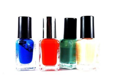 VIEC-LAM-NAILS-O-HOA-KY
